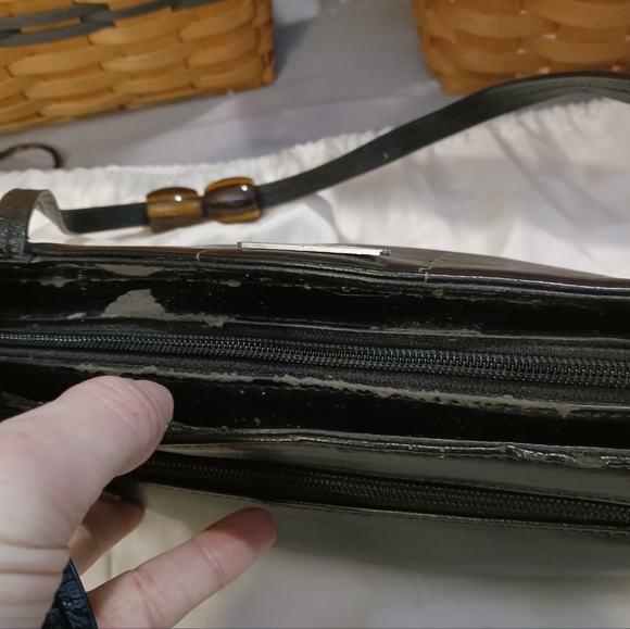 Fashion Shoulder Bag with Damages - Picture 16 of 16